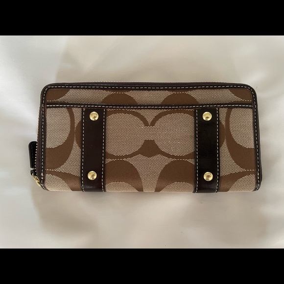 Coach Brown Signature Buckle Zip Around Wallet - Picture 8 of 11